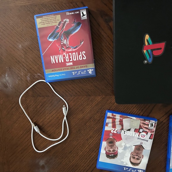 Pre-owned PS4 - Picture 6 of 6